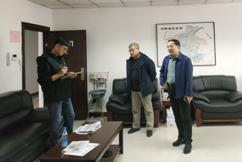 公司副总经理、工会主席夏祖伟带队开展豫水大厦春节前消防安全专项检查